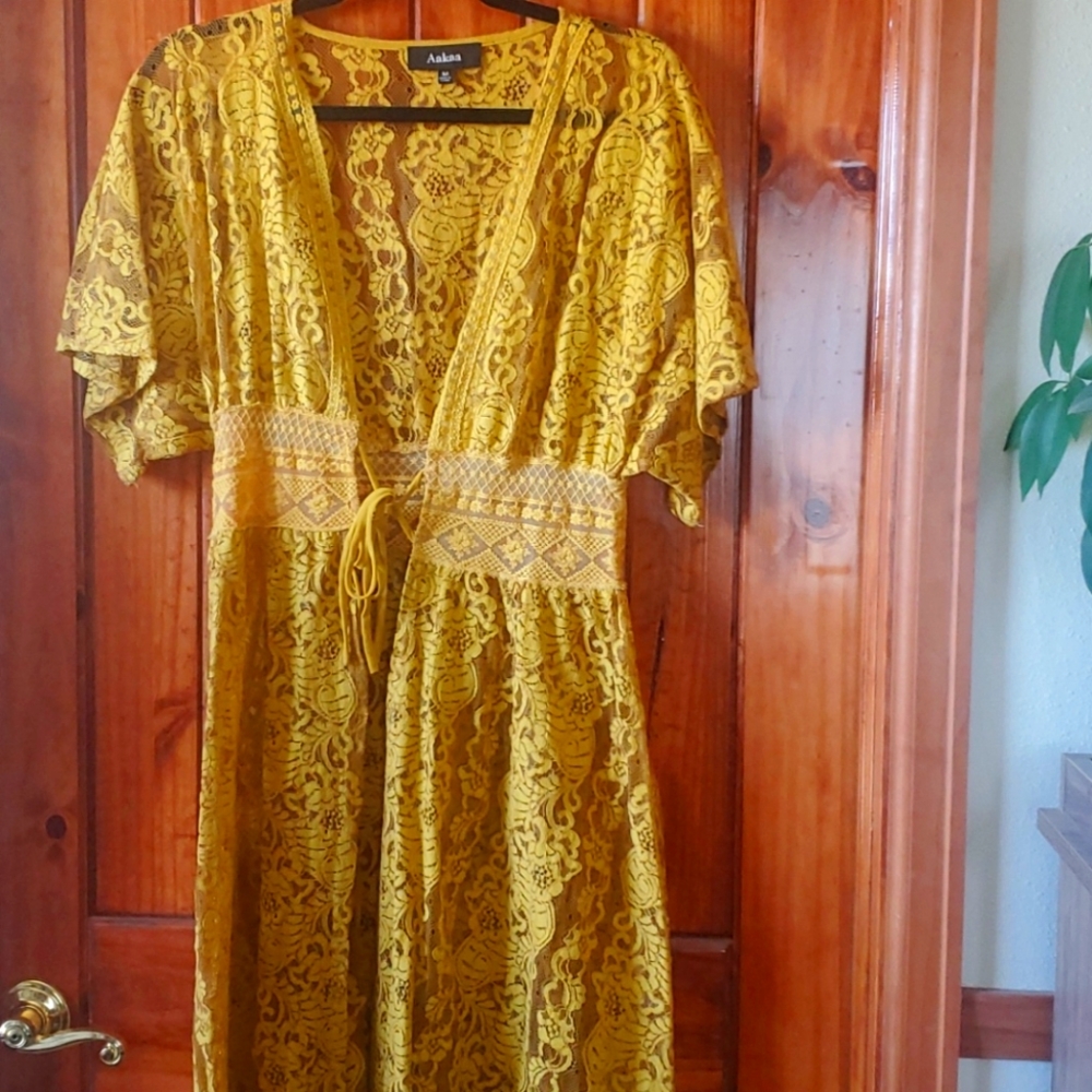 Long lace duster